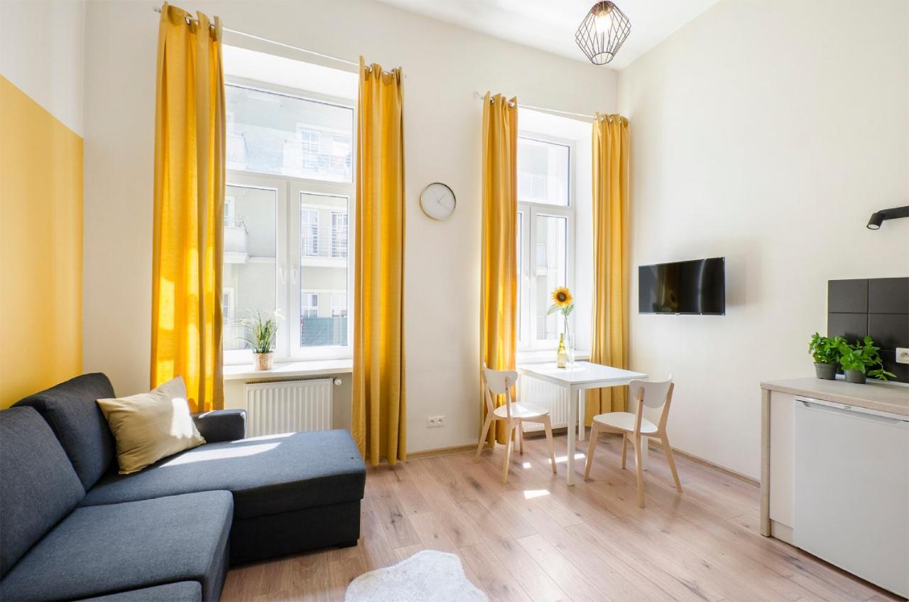 Cozy Apartments On Sierpnia Street Łódź Dış mekan fotoğraf